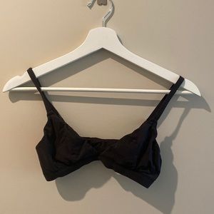 SKIMS Fits Everybody Triangle Bralette - BLACK
